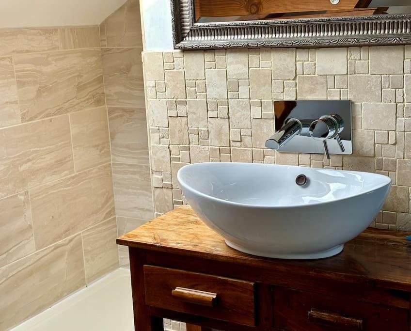 Little Bream - Pretty Cosy Cottage, Sea Views, Walk To The Beach Mawnan Smith Zewnętrze zdjęcie