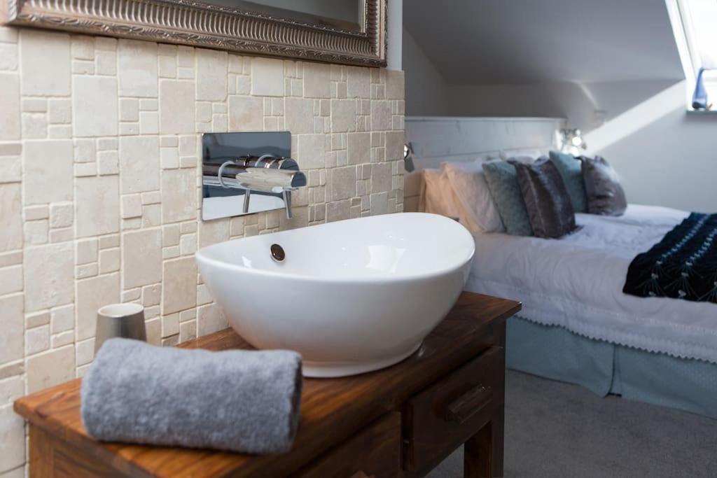 Little Bream - Pretty Cosy Cottage, Sea Views, Walk To The Beach Mawnan Smith Zewnętrze zdjęcie