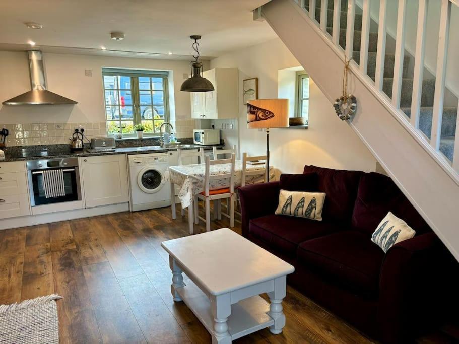 Little Bream - Pretty Cosy Cottage, Sea Views, Walk To The Beach Mawnan Smith Zewnętrze zdjęcie